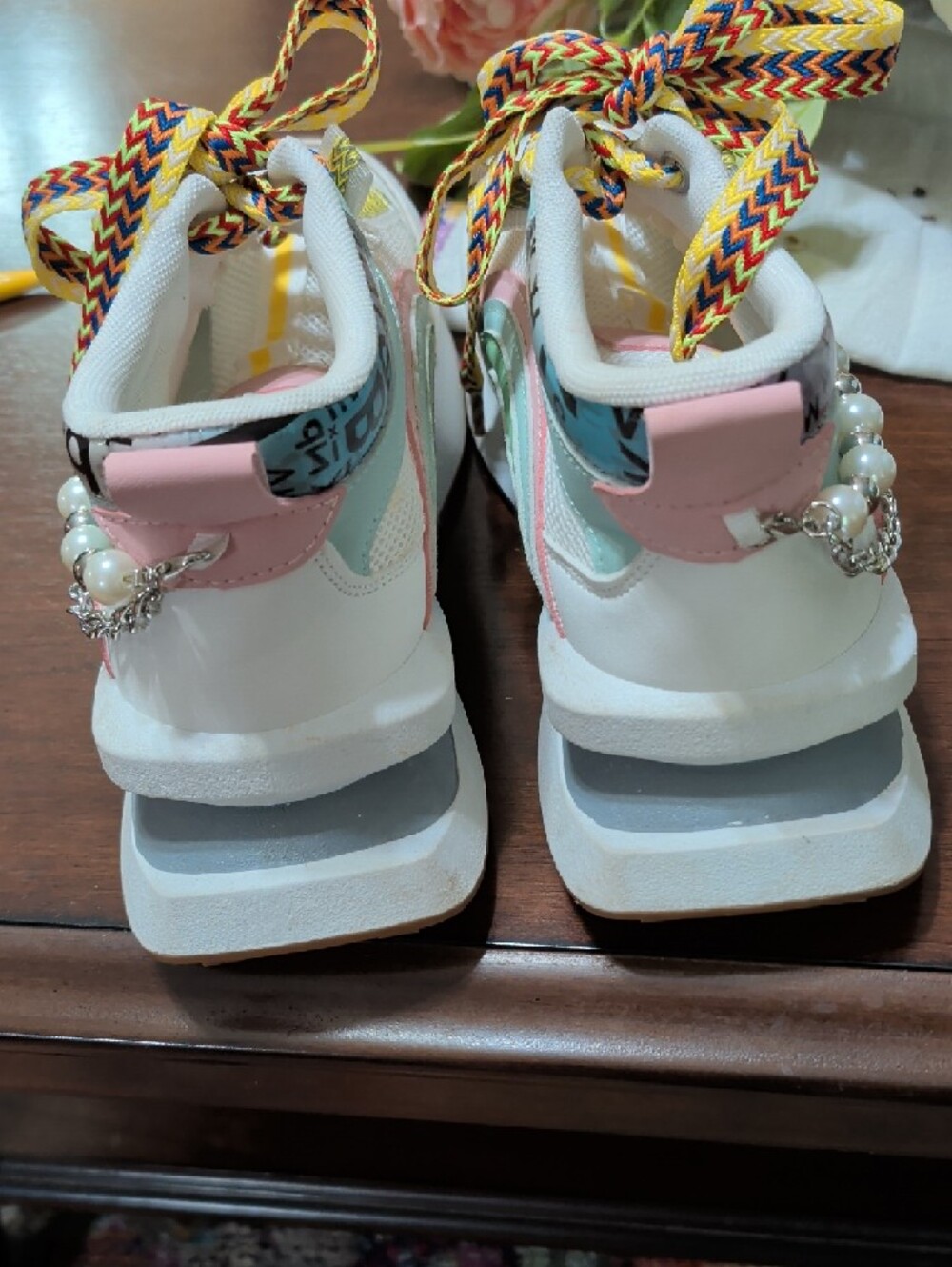 Women's Fashion Sneakers Mktd. under Nicola Pearl Laced Sneakers, Size 9.5-10 - Picture 6 of 6